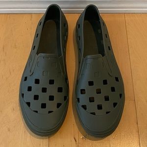 Mens Vans rubber sneaker slip on size 9